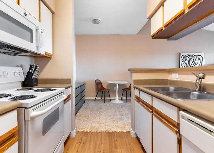 Apartment Landing Stunning 1bd Gym Pool *