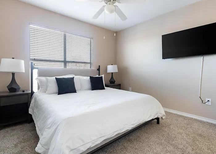 Landing Stunning 1bd Gym Pool Apartment Fort Worth