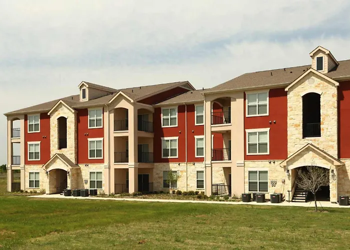 Landing Stunning 1bd Gym Pool Apartment