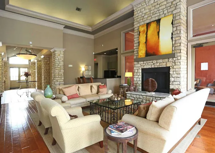 Landing Stunning 1bd Gym Pool *